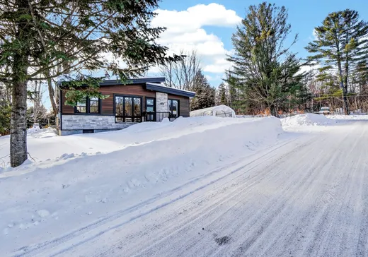 Maison à vendre - 195 1re avenue Opéra, Saint-Calixte, J0K 1Z0