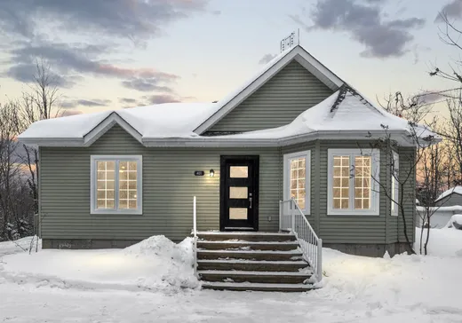 Maison à étages à vendre - 401 Rue Desgroseillers, Saint-Jérôme, J5J2T8