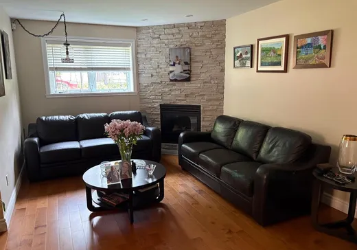 Condo for sale - 30 Av. Léo-Lacombe, App. 2, Laval (Laval-des-Rapides), H7N 3Y2