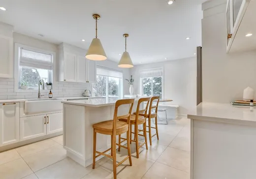 Maison à vendre - 328 Rue Ste-Marie, Sainte-Marthe-sur-le-Lac, J0N 1P0