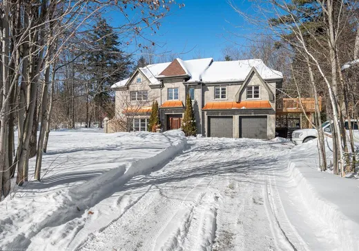 Maison à étages à vendre - 324 Rue Boyer, Saint-Colomban, J5K2B2