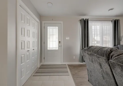 Maison à vendre - 528 Rue St-Gilbert, Saint-Marc-des-Carrières, G0A 4B0