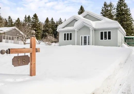 Bungalow à vendre - 18 Rue St-Louis, Sainte-Brigitte-de-Laval, G0A3K0