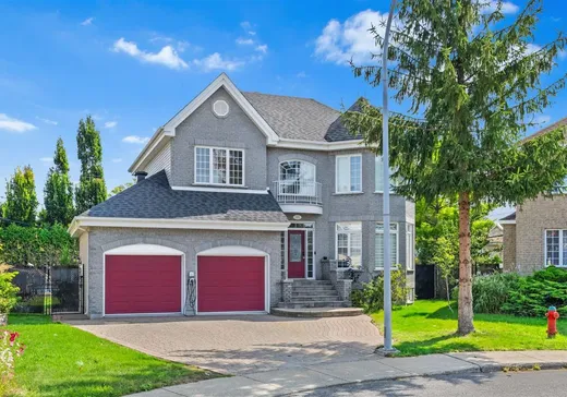 Two or more stories for sale - 8235 Av. Oceanie, Brossard, J4Y2Z9