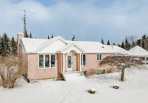 Bungalow à vendre - 150 Ch. de Randboro, Saint-Isidore-de-Clifton, J0B2X0