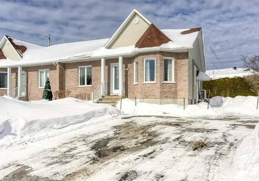 Bungalow à vendre - 6710 Rue Papillon, Pointe-Du-Lac, G9B1Z9