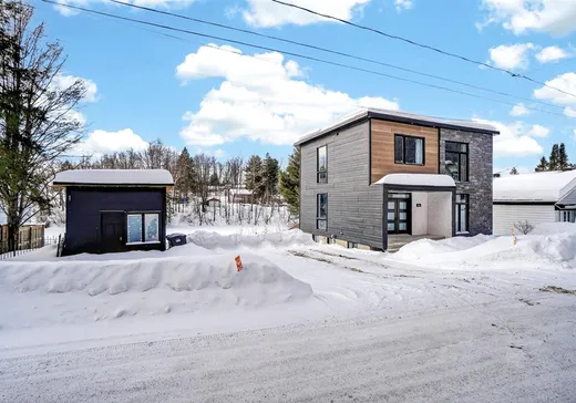 Maison à vendre - 405 Rue de la Montagne, Saint-Calixte, J0K 1Z0