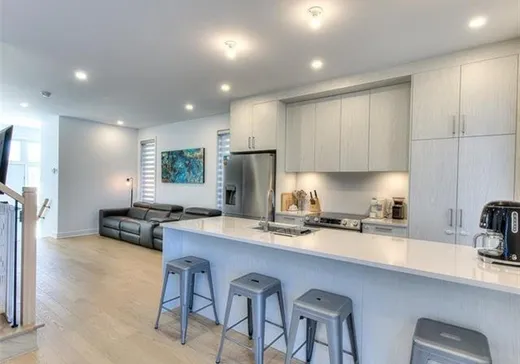 House for sale - 2071 Rue Bonaventure, Laval (Laval-sur-le-lac), H7Y 0C7