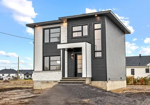 Two or more stories for sale - 22 Rue de Chablis, Lévis, G6J1Y5