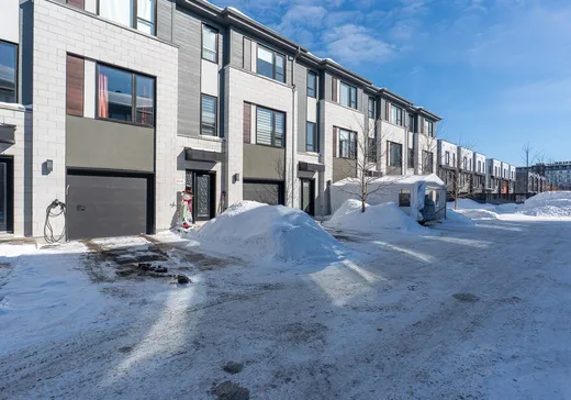 Maison à étages à vendre - 18050 Rue de Chenonceau, Mirabel, J7J0S2