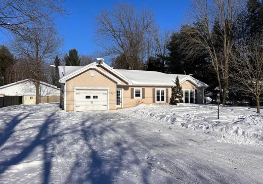 Bungalow for sale - 30 Rue Létourneau, Danville, J0A1A0