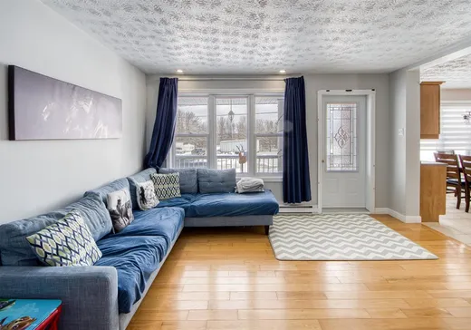 Maison à vendre - 2270 Av. du Lac O., Saint-Hyacinthe, J0E 1Z0