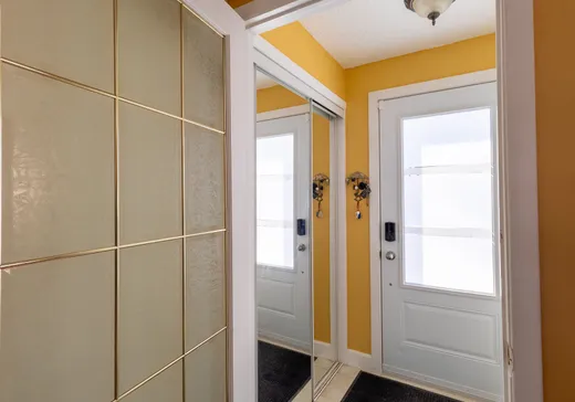 Maison à vendre - 233 Rue Milton, Otterburn Park, J3H 1G7