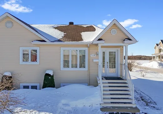 Two or more stories for sale - 139 Rue Bérubé, Saint-Anaclet, G0K1H0