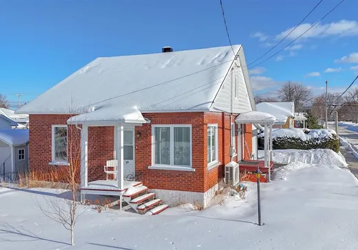 Bungalow à vendre - 25 Rue Paré, Victoriaville, G6P2X9