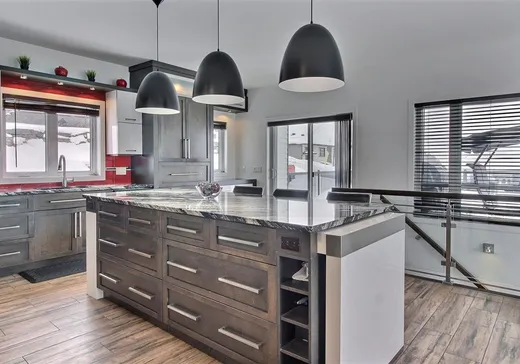 Maison à vendre - 300 36e Rue, Notre-Dame-des-Pins, G0M 1K0