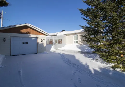 House for sale - 103 Rue Gilbert, Saguenay, G7N 1T6