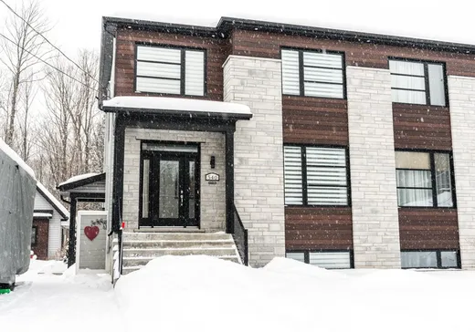 Maison à vendre - 540 Rue du Domaine, St-Etienne-De-Bolton, J0E 2E0