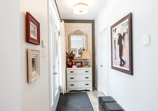 Maison à vendre - 540 Rue du Domaine, St-Etienne-De-Bolton, J0E 2E0