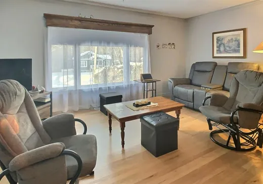 Maison à vendre - 1027 Rue du Lac-Bouffard, Drummondville, J2A 2B2