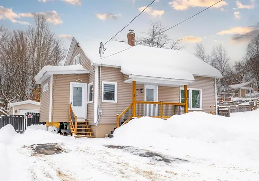 Maison à étages à vendre - 120 Rue Bellemare, Cookshire-Eaton, J0B1M0