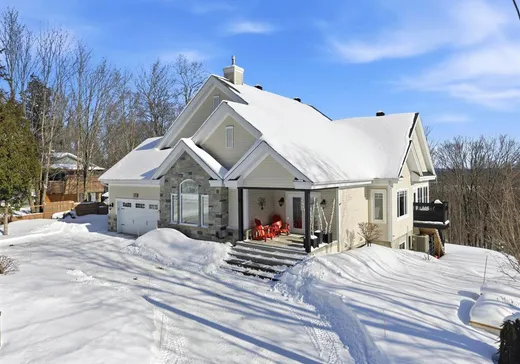 Maison à vendre - 194 Rue Montcalm, Bromont, J2L 2C7