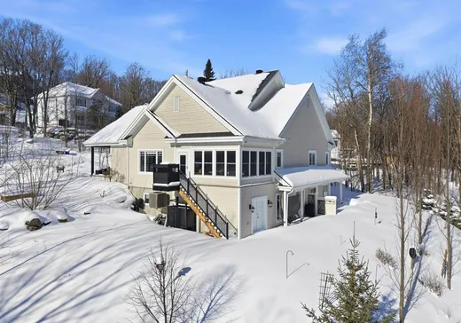 Maison à vendre - 194 Rue Montcalm, Bromont, J2L 2C7