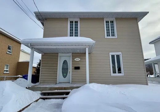 Maison à étages à vendre - 664 Rue St-Antoine, La Tuque, G9X2Z3