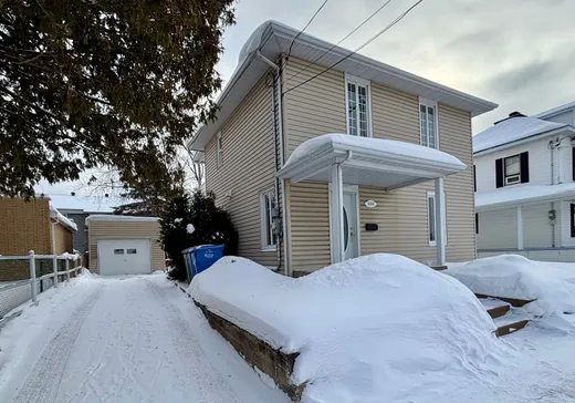 Maison à vendre - 664 Rue St-Antoine, La Tuque, G9X 2Z3