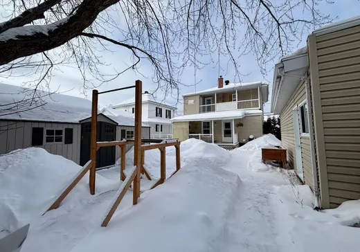 Maison à vendre - 664 Rue St-Antoine, La Tuque, G9X 2Z3