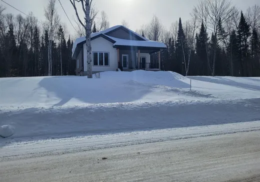 Bungalow for sale - 1558 Rue de la Tourbière, Mont-Laurier, J9L0X2