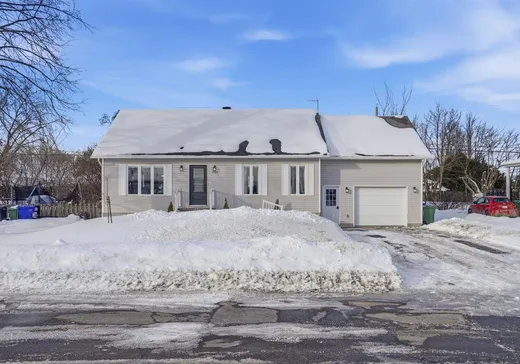 Bungalow à vendre - 1748 Carré Giroux, Saint-Césaire, J0L1T0