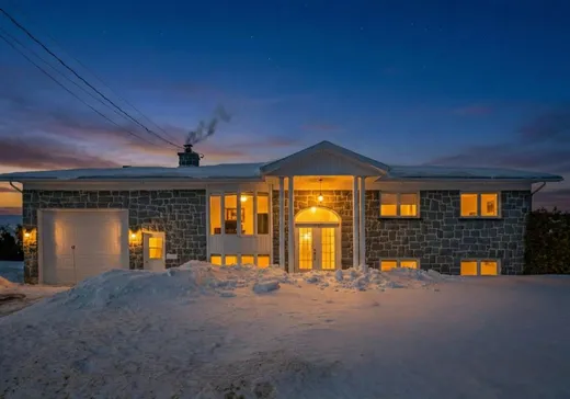 Bungalow for sale - 431 Rue Beauchamp, Saint-Marc-des-Carrières, G0A4B0