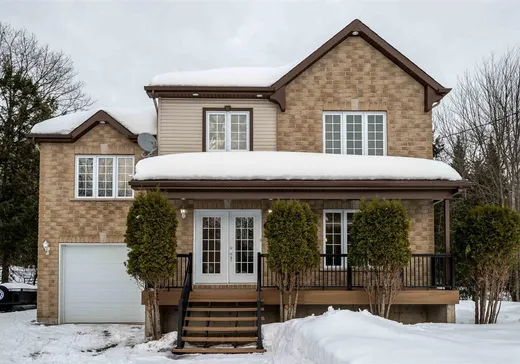 Two or more stories for sale - 239 Rue du Boisé, Saint-Colomban, J5K2N9