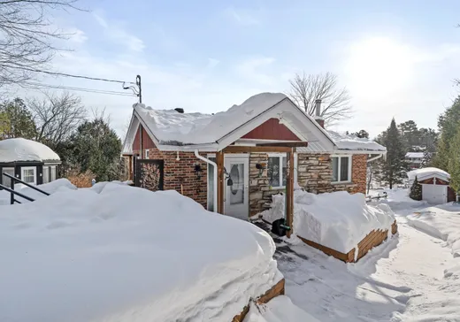 House for sale - 427 Rue du Tour-du-Lac, Saint-Colomban, J5K 2J9