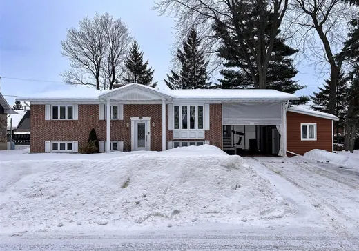 Bungalow à vendre - 8 Rue Nadeau, Victoriaville, G6P6Z5