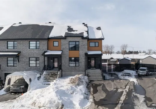 Two or more stories for sale - 2330 Av. Jean-Noël-Dion, Saint-Hyacinthe, J2S0G8