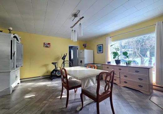 House for sale - 197 Rue Principale, Les Mechins, G0J 1T0