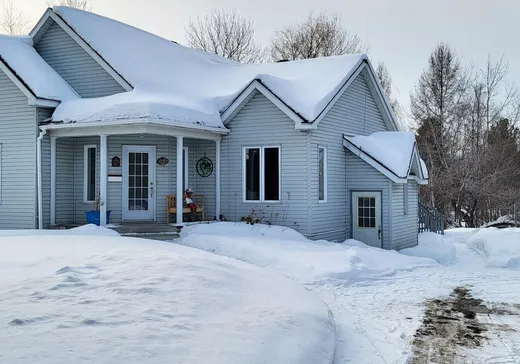 Maison à étages à vendre - 35 Rue Pie-XII S., Magog, J1X6A5