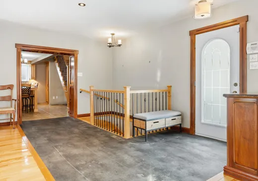 Maison à vendre - 12 Rue Genest, Saint-Jean-sur-Richelieu, J2X 2V1