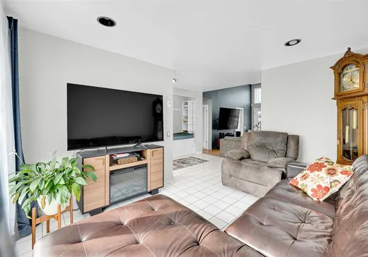 Maison à vendre - 374 Boul. de La Salette, Saint-Jérôme, J5L 2H9