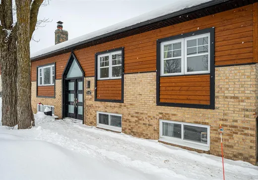 Maison à vendre - 2140 Tsse Jourdain, Sainte-Sophie, J5J 1K1