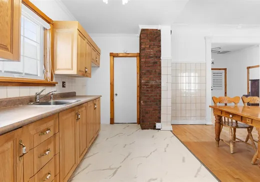 Maison à vendre - 2033Z Boul. des Chutes, Beauport, G1C 1W4