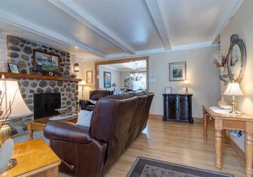 Maison à vendre - 2103 Rue du Parc, Massueville, J3R 4T6