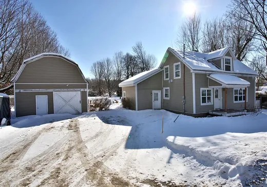 Un étage et demi à vendre - 34 Ch. de Hatley, Coaticook, J0B1L0