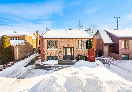 Bungalow à vendre - 6035 Av. de Mexico, St-Hubert, J3Z1C2