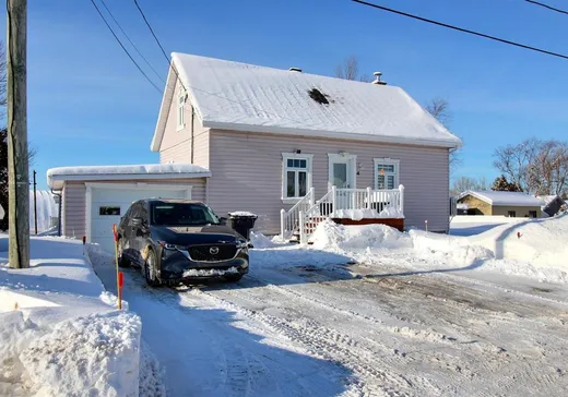 1 1/2 Storey for sale - 4 Jean Sud, Saint-Pierre-de-Lamy, G0L4K0