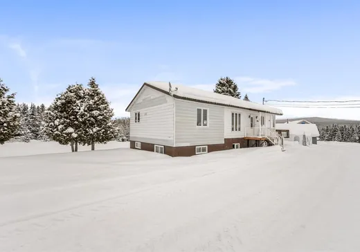 Maison à vendre - 527 Av. Royale, St-Tite-Des-Caps, G0A 4J0