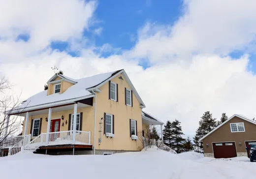 Two or more stories for sale - 667 Route 111, Val-d'Or, J0Z1X0