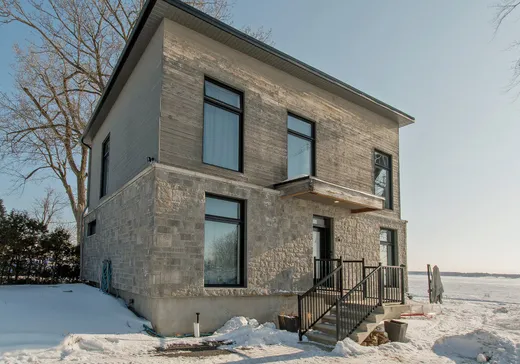 Maison à étages à vendre - 150 26e Avenue, Pointe-Calumet, J0N1G0